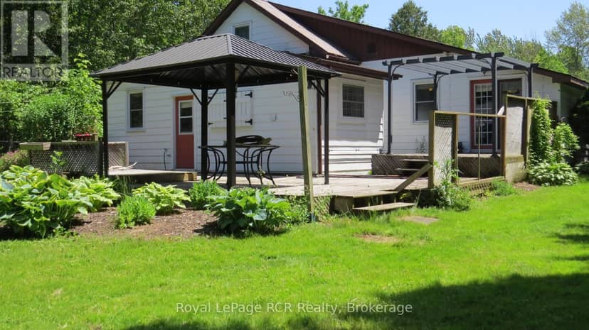164 Edward Street — photo 3 of 40