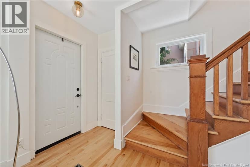 25 Hillcrest Drive — photo 2 of 39