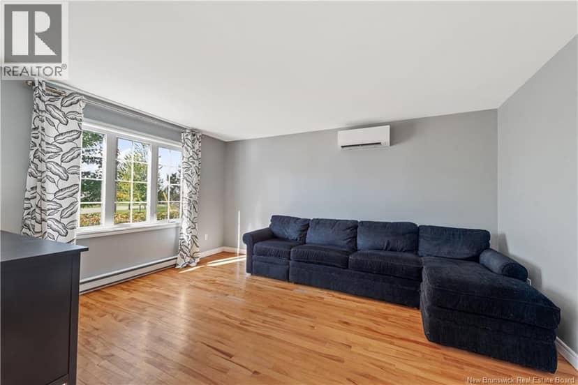 96 Nicolas Street — photo 4 of 26