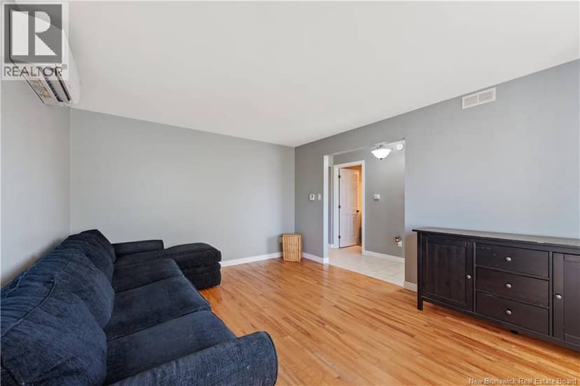 96 Nicolas Street — photo 5 of 26
