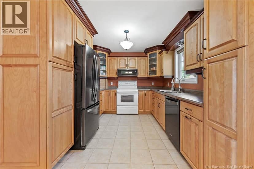 96 Nicolas Street — photo 8 of 26