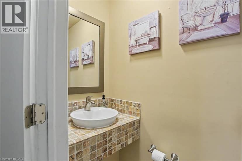 661 FRANCIS Road Unit# 4 — photo 14 of 30