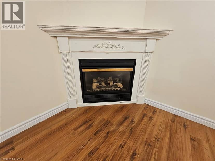 120 LYNNDALE Road — photo 32 of 40