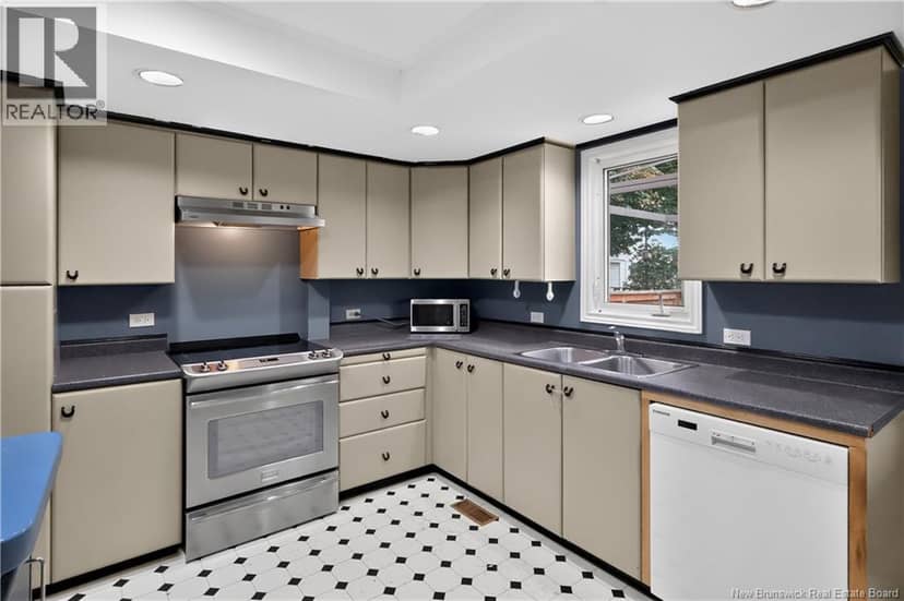19 Copp Street — photo 13 of 31