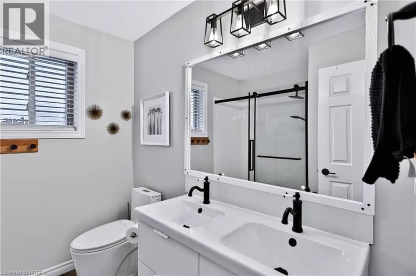 48 HOLKHAM Avenue — photo 27 of 40