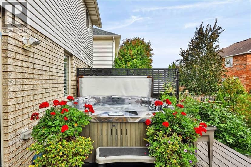 48 HOLKHAM Avenue — photo 31 of 40