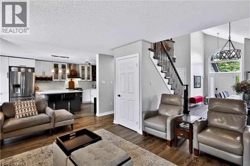 48 HOLKHAM Avenue — photo 9 of 40