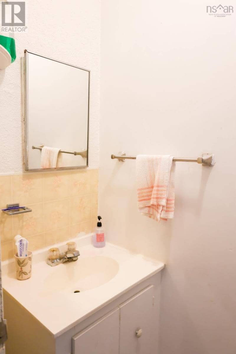 3 Hillside Drive — photo 13 of 13