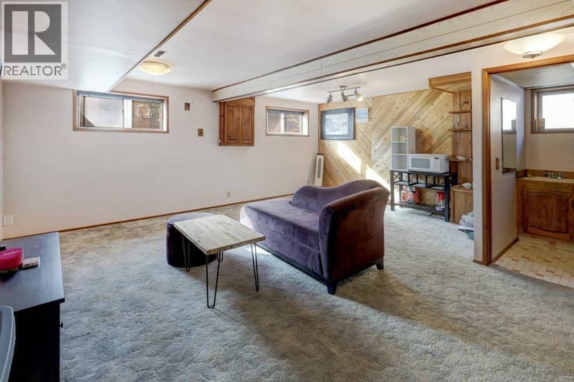 31 Castledale Way NE — photo 21 of 35