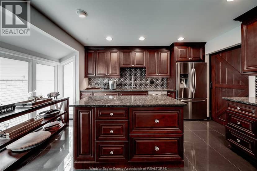110 MARINE DRIVE Unit# 3 — photo 11 of 40