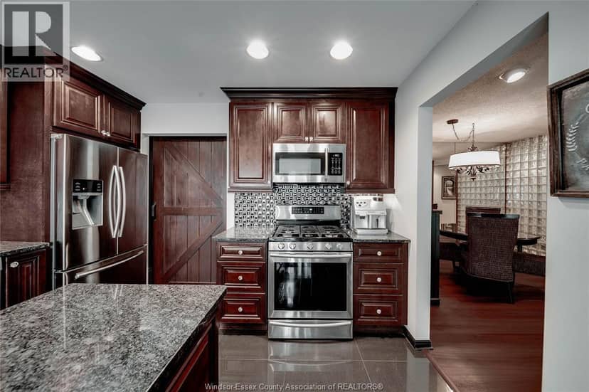 110 MARINE DRIVE Unit# 3 — photo 17 of 40