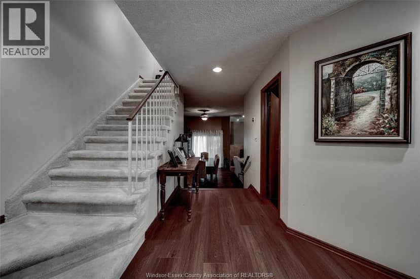 110 MARINE DRIVE Unit# 3 — photo 20 of 40