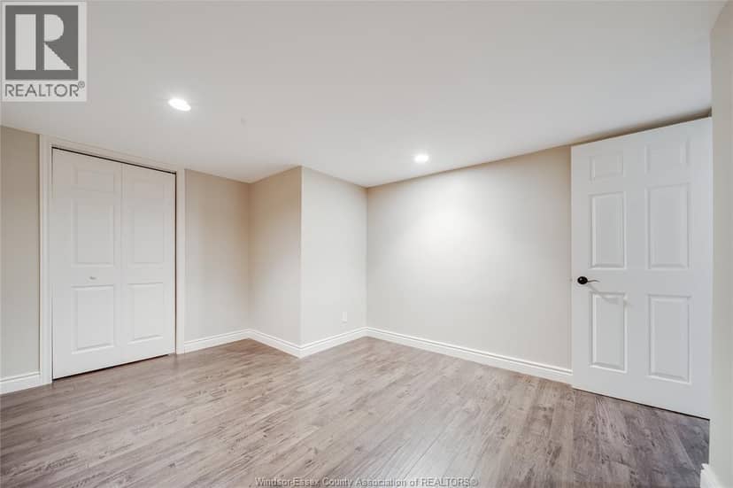 110 MARINE DRIVE Unit# 3 — photo 37 of 40
