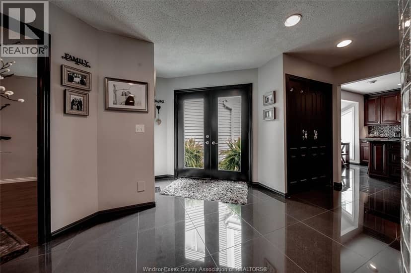 110 MARINE DRIVE Unit# 3 — photo 9 of 40
