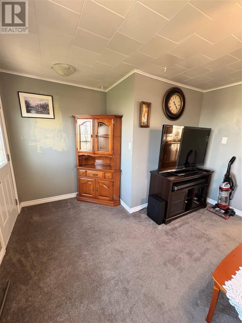 38 BROOK Street — photo 10 of 17