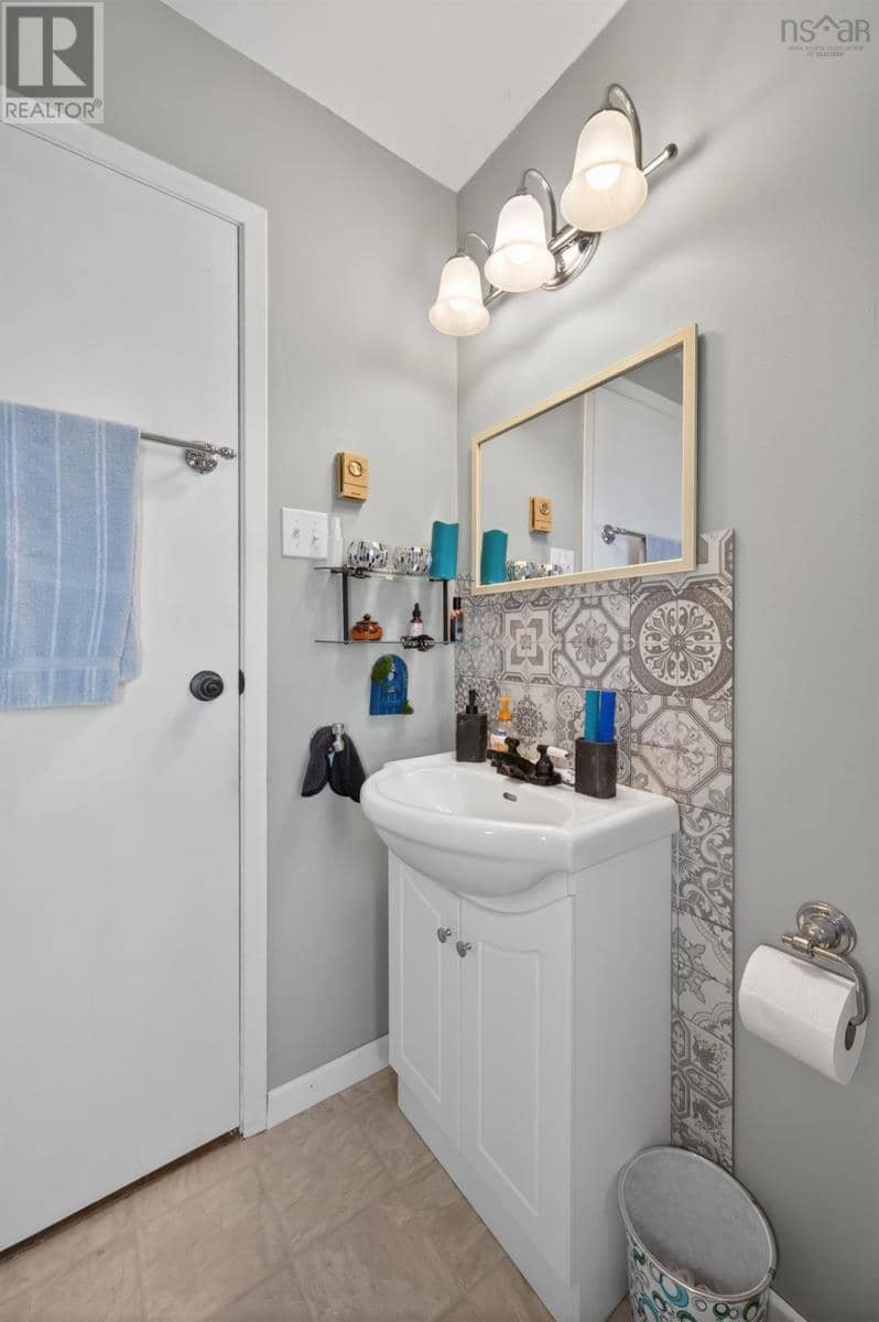 167 Smiths Point Road — photo 17 of 39