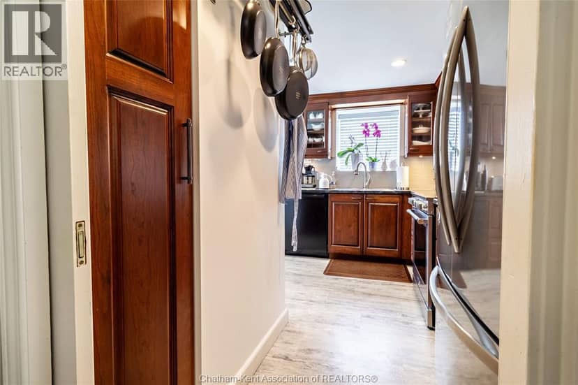 10 VAN ALLEN AVENUE Unit# 801 — photo 20 of 40
