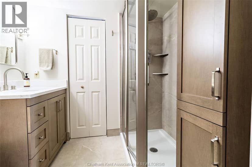 10 VAN ALLEN AVENUE Unit# 801 — photo 17 of 40