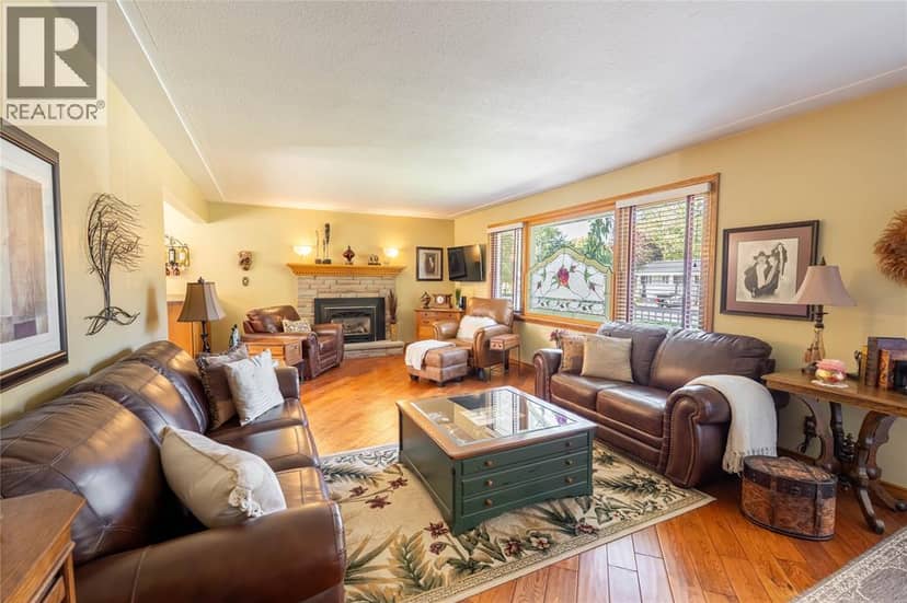512 Zone Street, Plympton-Wyoming, photo 4