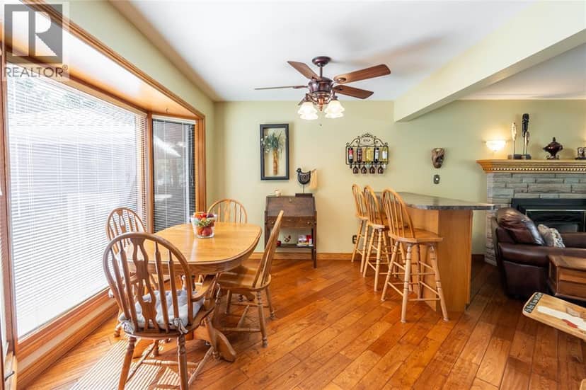 512 Zone Street, Plympton-Wyoming, photo 8