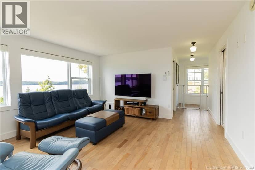 52 Don-De-Dieu Drive, Bayside, photo 6