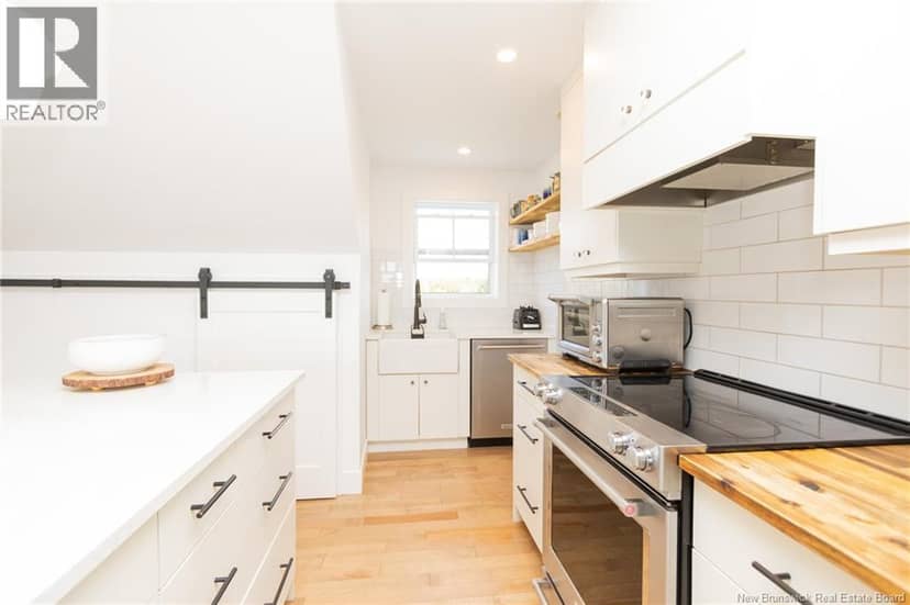 52 Don-De-Dieu Drive, Bayside, photo 8