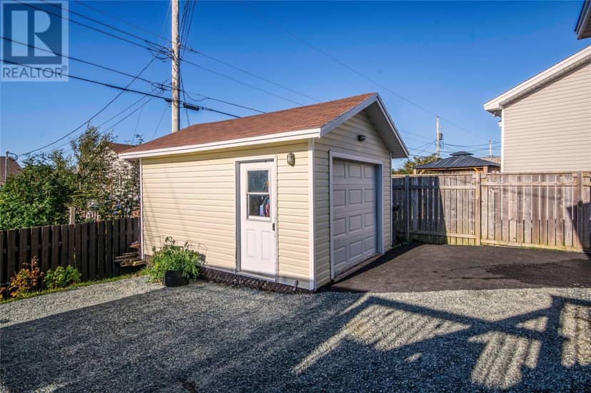 9 Mercedes Court — photo 2 of 27