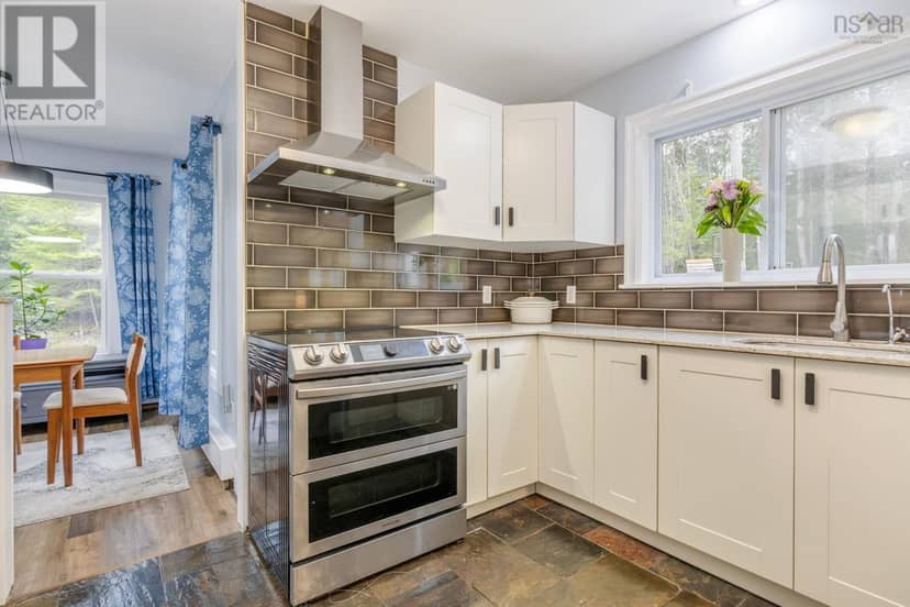 9 Belmore Drive, Wellington, photo 3