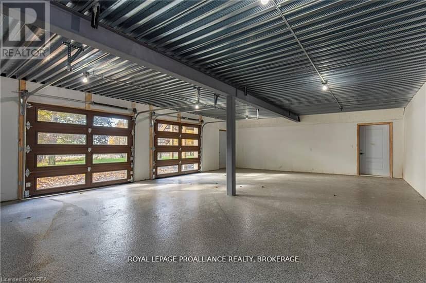 1888 Sunbury Road — photo 34 of 40