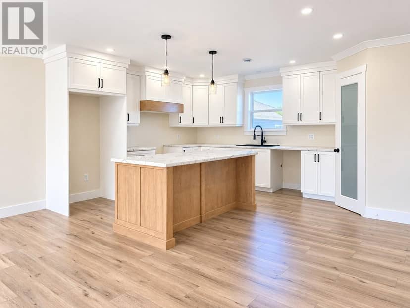 111-113 Branch Hill Road — photo 8 of 34
