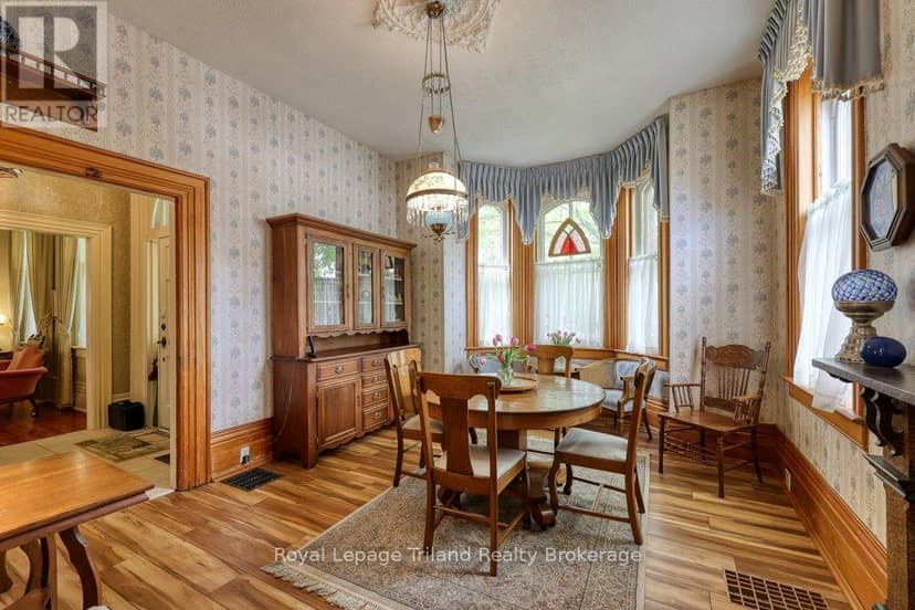 94 Rolph Street — photo 8 of 40