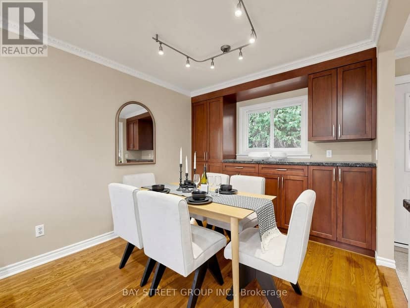 1 Lesgay Crescent — photo 10 of 34