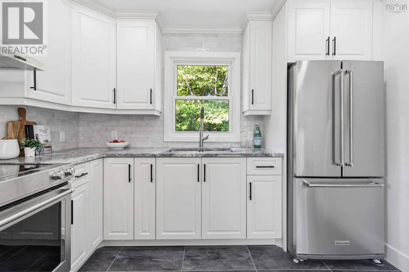 38 Walton Drive — photo 10 of 27