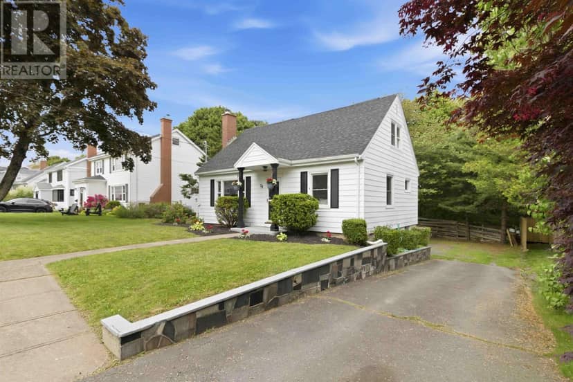 38 Walton Drive — photo 2 of 27
