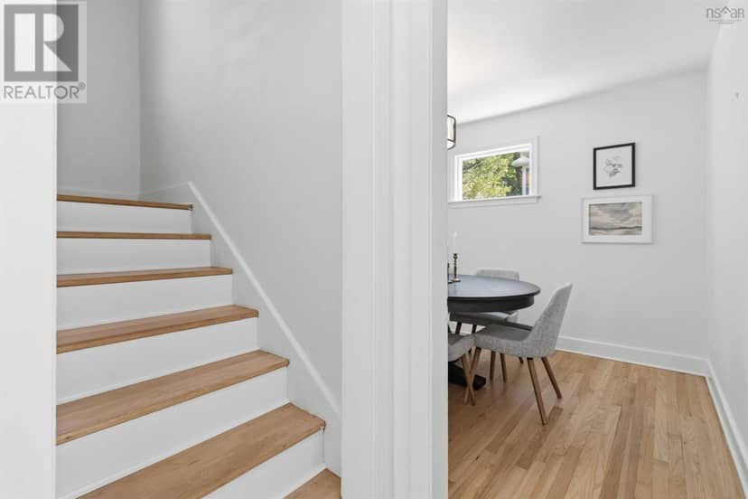 38 Walton Drive — photo 16 of 27