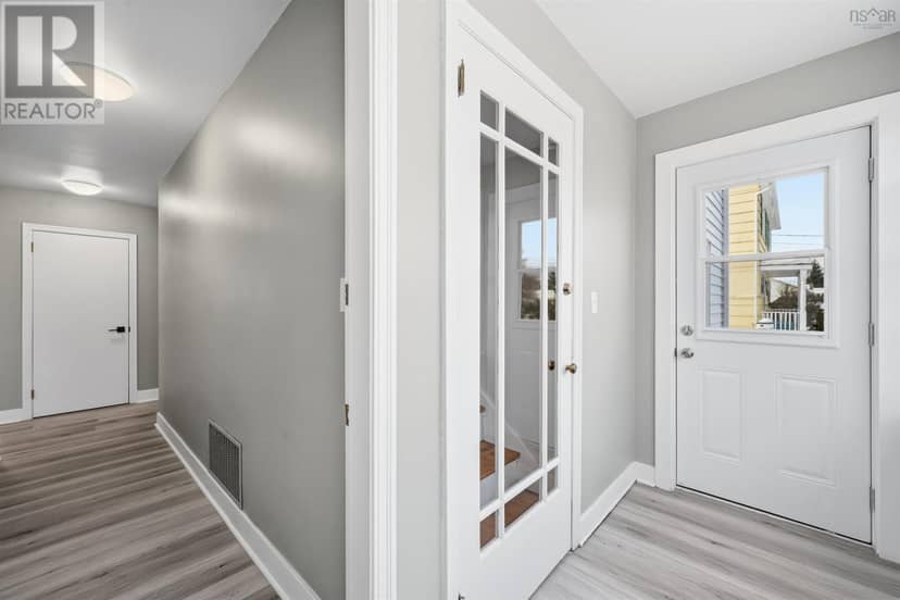 56 Whitman Court — photo 3 of 40