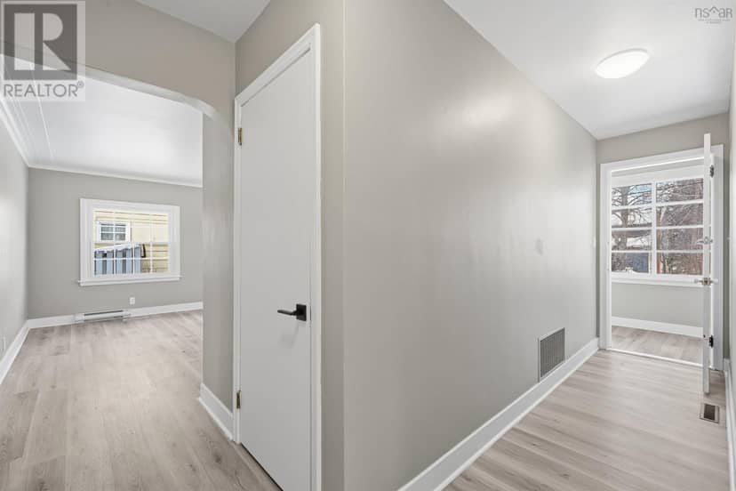 56 Whitman Court — photo 4 of 40