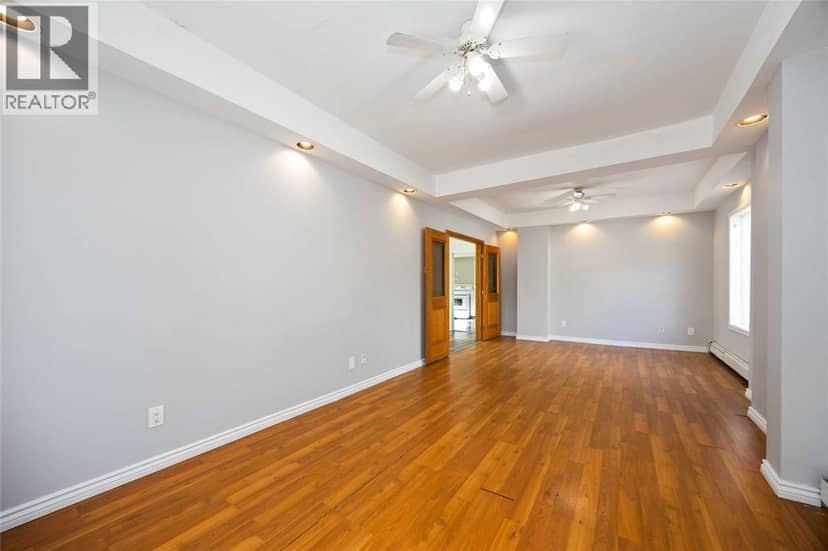 257 VIDAL STREET South — photo 10 of 32