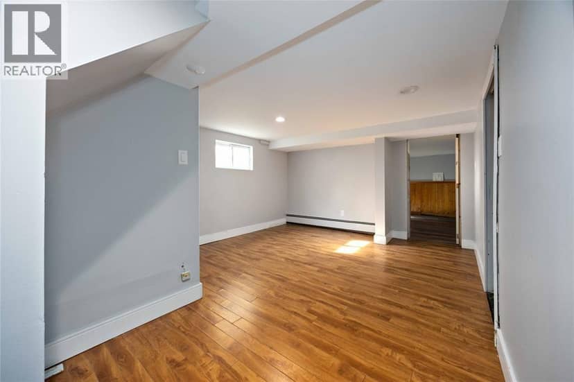 257 VIDAL STREET South — photo 15 of 32