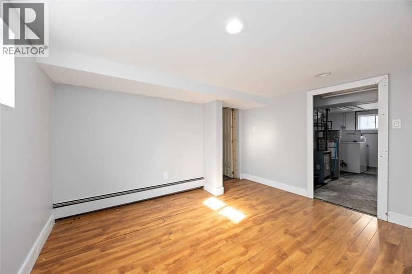 257 VIDAL STREET South — photo 16 of 32
