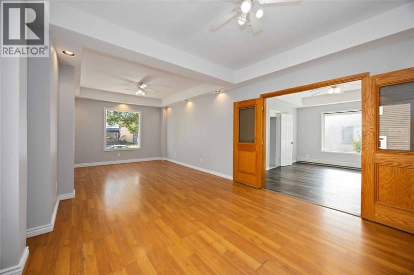 257 VIDAL STREET South — photo 8 of 32