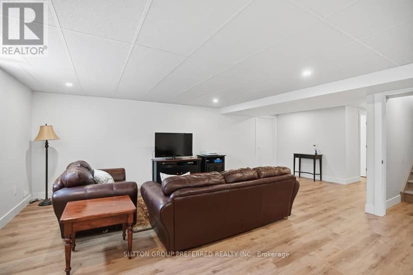 26 Thimbleweed Drive — photo 30 of 40