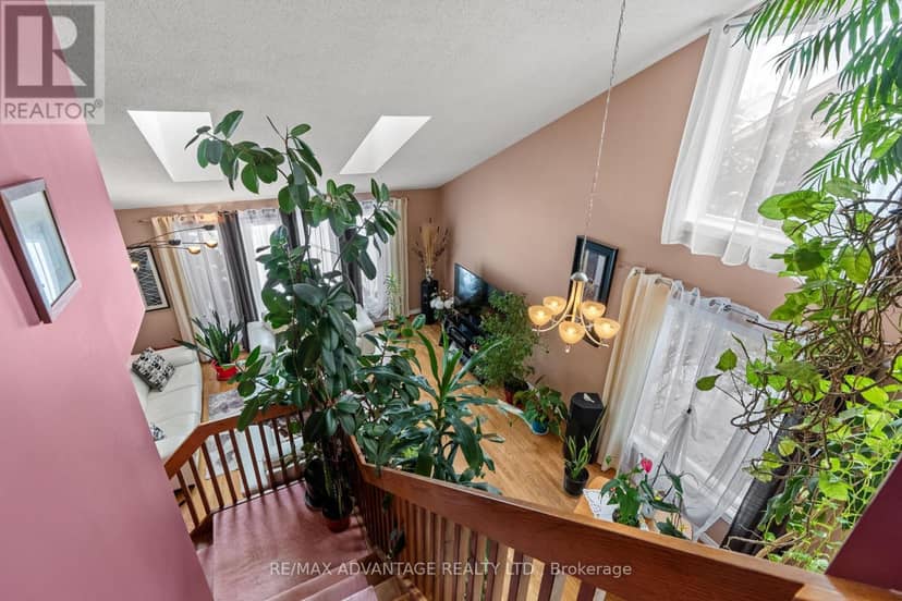 122 Barrydale Crescent — photo 19 of 40