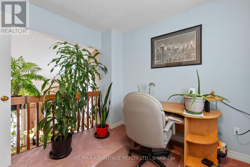 122 Barrydale Crescent — photo 30 of 40