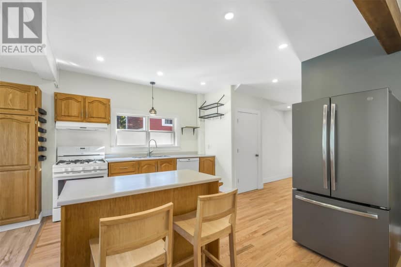 32 Craigmillar Avenue — photo 14 of 38