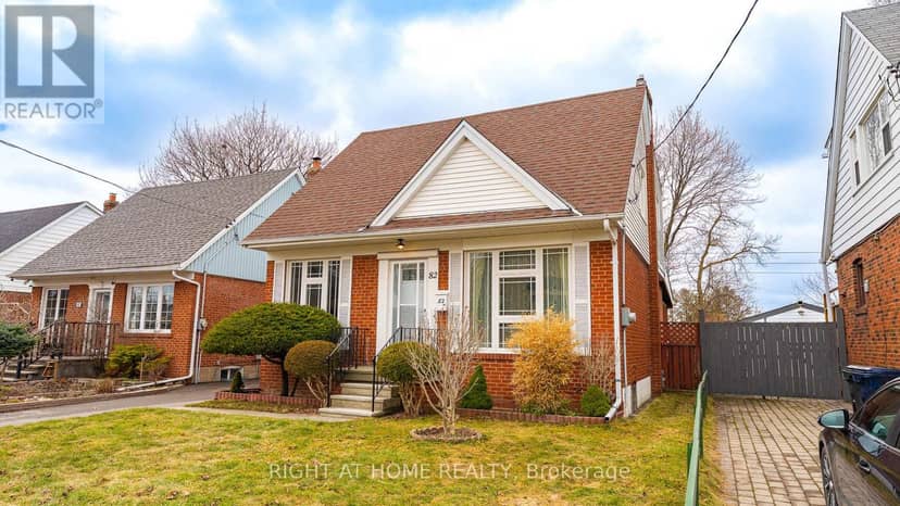 82 Tower Drive, Toronto, photo 2