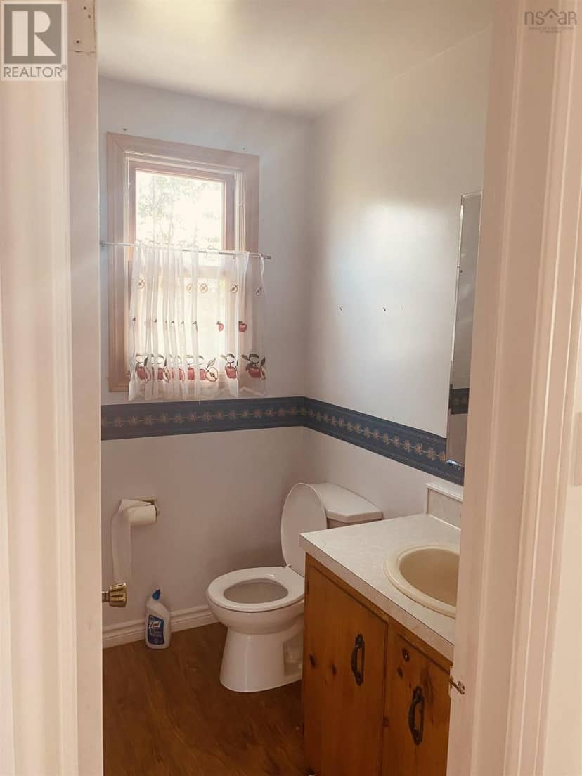 35 Gourok Avenue — photo 10 of 20