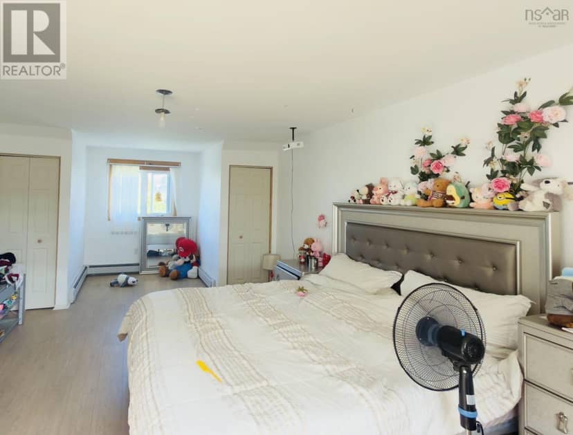 35 Gourok Avenue — photo 12 of 20