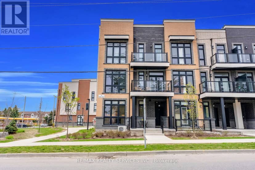5 - 1 Bond Crescent — photo 3 of 34