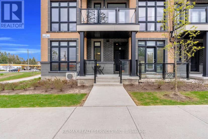 5 - 1 Bond Crescent — photo 4 of 34